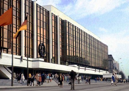 Palast_der_Republik__Berlin_DDR